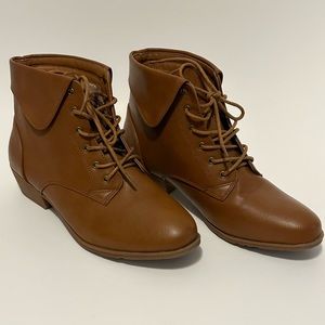 TrendsUP Brown Lace Up Booties with Burgundy plaid lining Women’s size 10